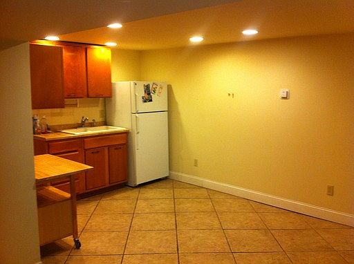 2nd image of 4 Owen Ave APT 2