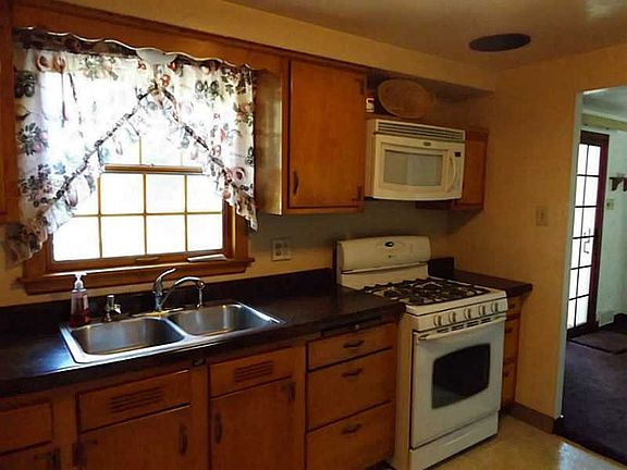 5th image of 4863 Elmwood Dr