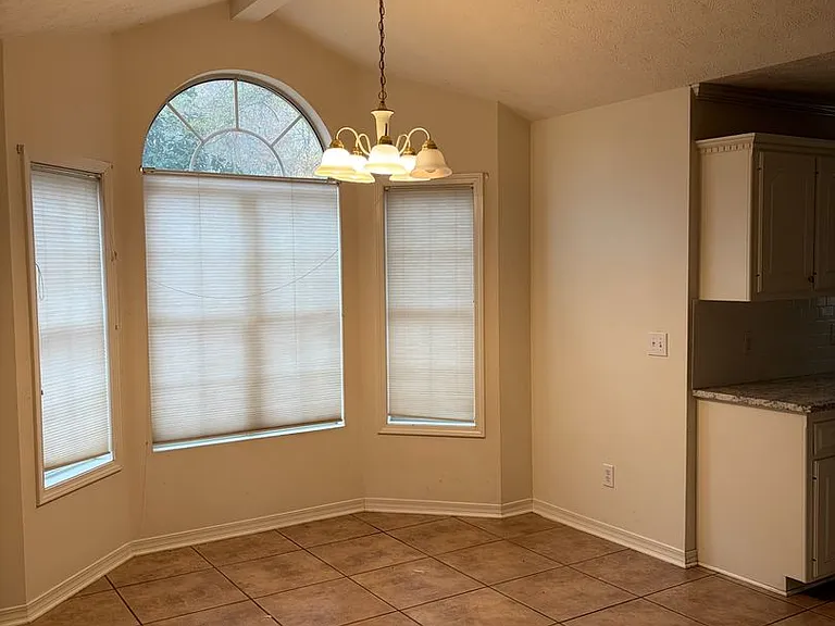 89 Sir Henry Dr — Photo 23