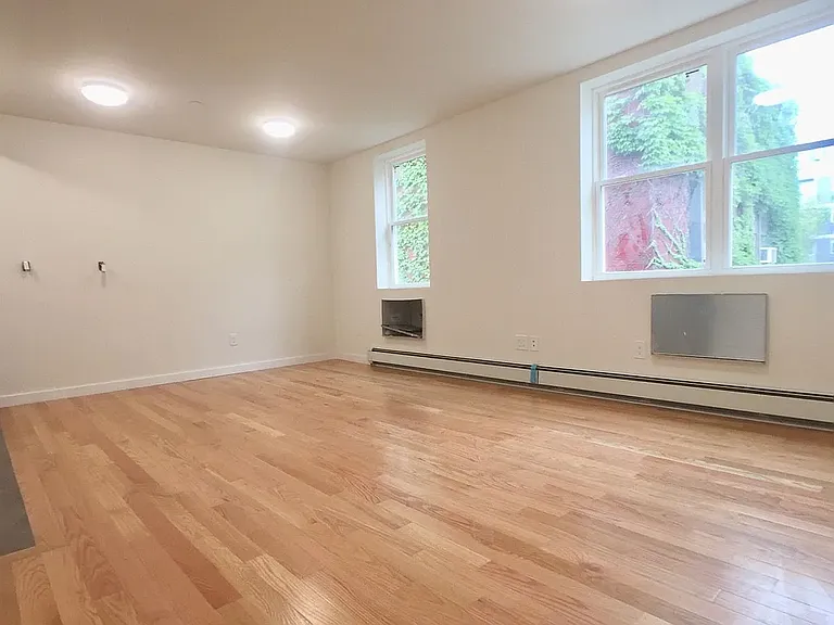150 Jackson St #4 — Photo 2