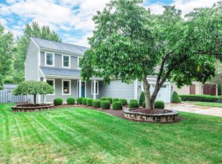 9765 Wainwright Ter, Olmsted Falls, OH 44138