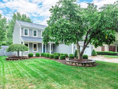 9765 Wainwright Ter, Olmsted Falls, OH, 44138