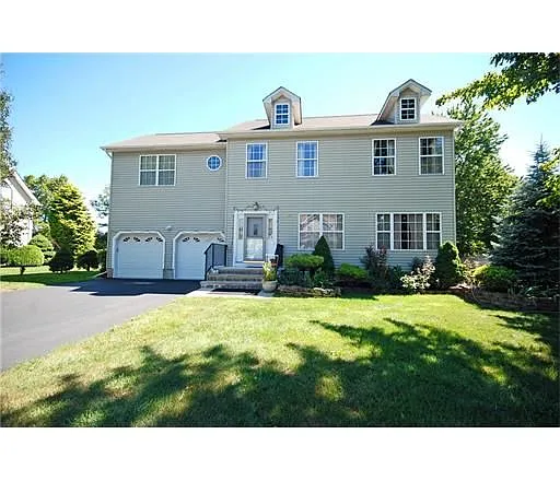 18 Shepherd Way photo 1