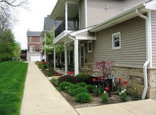 7942 Williamsburg Ct APT 203, Bristol, WI 53104