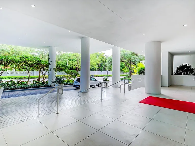 4250 Biscayne Blvd #918 — Photo 4