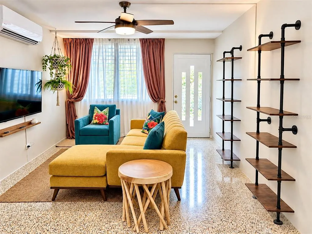 2 bed, 2.0 bath, 950 sqft, $2,500 — Photo 3