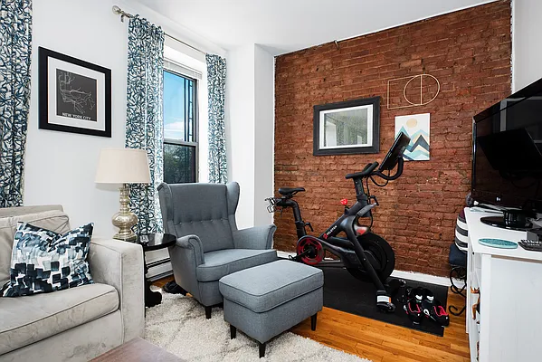 Rented by Compass | media 13