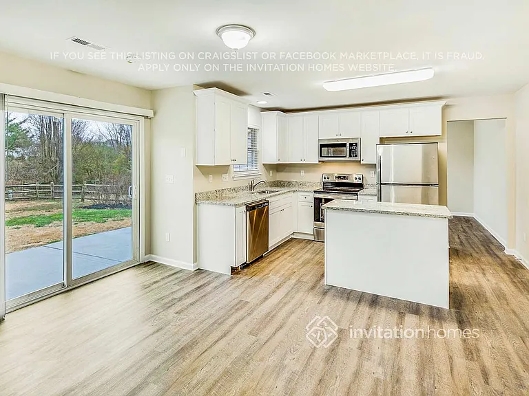 7029 Honey Tree Ln — Photo 9