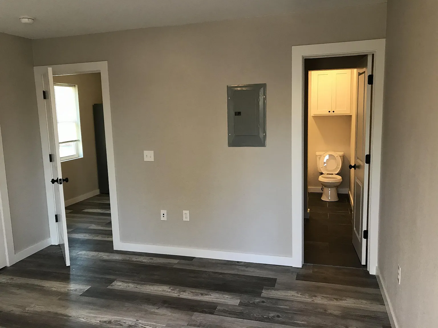 405 E Smith St 4 Plex - Unit... — Photo 3