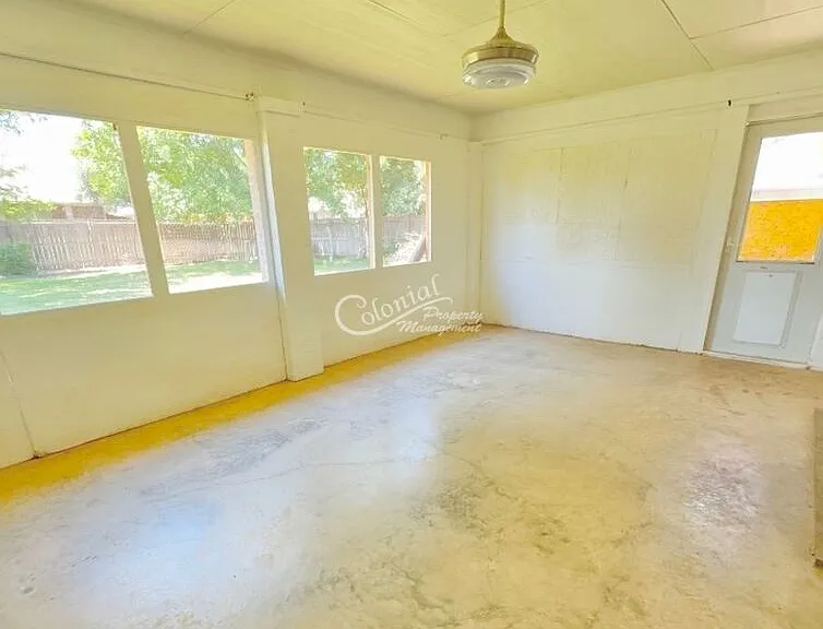 2032 Stonehenge Dr — Photo 12