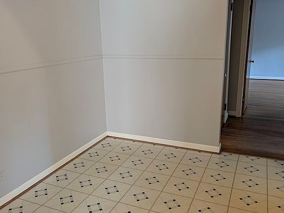 3rd image of 4172 Paxton Woods Ln APT 3