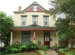 306 Crescent Ct, Louisville, KY 40206