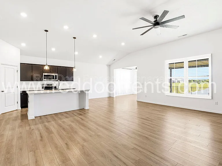 1475 Sabra Way — Photo 16