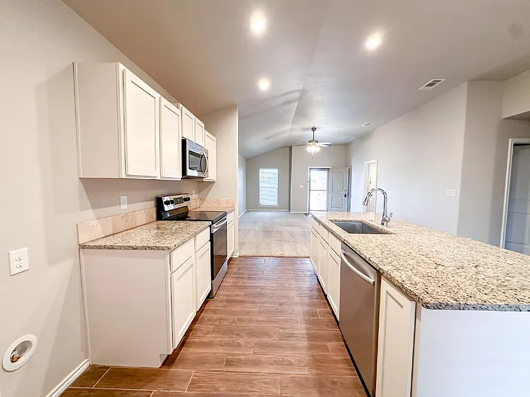 10424 Waverly Ave — Photo 22