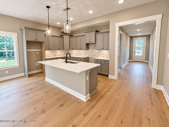 4th image of 5274 Shiloh Ln
