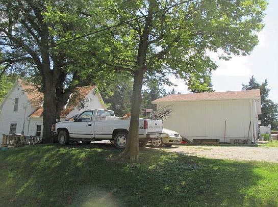4th image of 101 S McGinley St