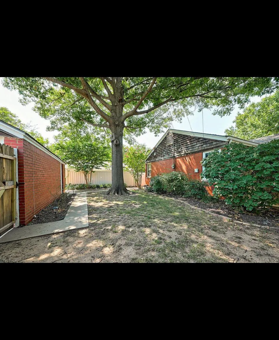 3217 N Villa Ave — Photo 4