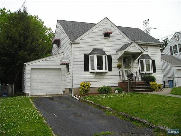 2nd image of 76 Plymouth Rd