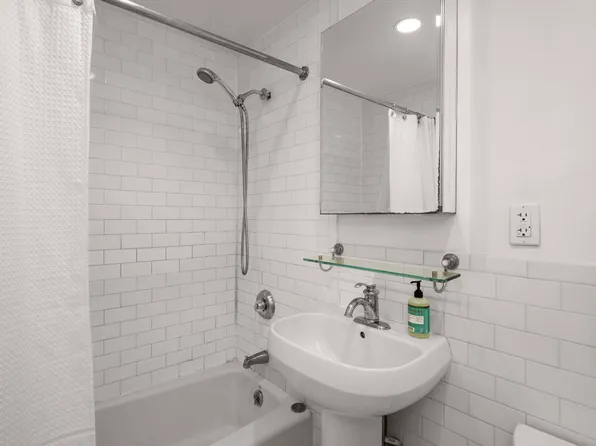 15 Saint Mark's Place image 8 of 17