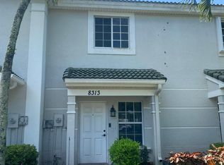 8313 Pacific Beach Dr, Fort Myers, FL 33966