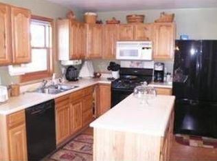 311 Pinehurst Ct, Valparaiso, IN 46383