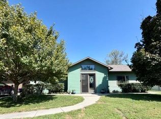 22826 NE 122nd St, Excelsior Springs, MO 64024