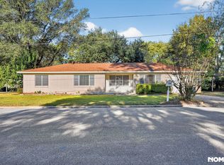 210 Mize St, Huntsville, TX 77320