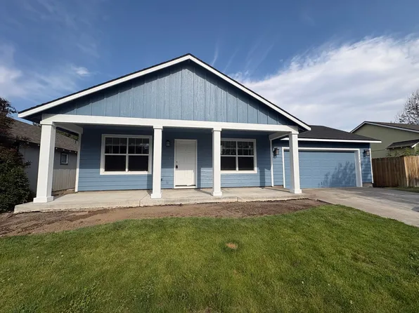 1126 SW 33rd St, Redmond, OR 97756