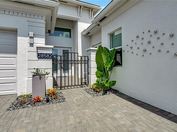 3rd image of 28582 Wharton DR