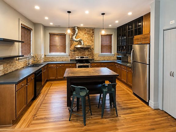 2nd image of 3901 Reading Rd #4