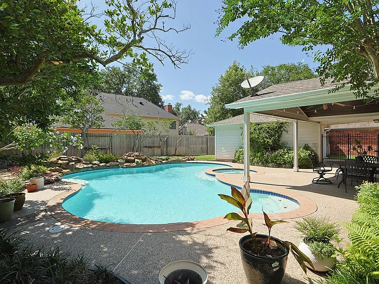 7435 River Garden Dr — Photo 32