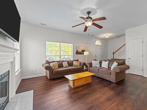 5th image of 1009 Starkland Way