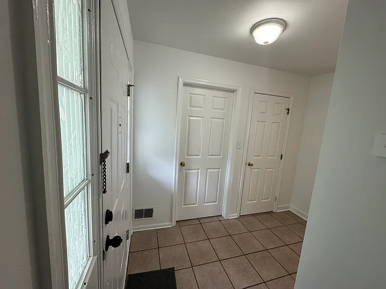 10 Starboard Ct — Photo 4