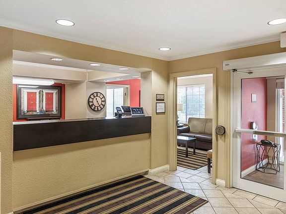 Lobby and Guest Check-in