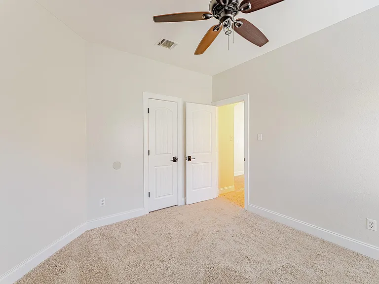 2805 Marsha Ln — Photo 7