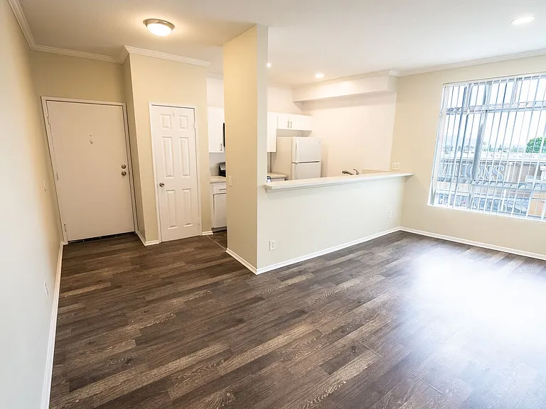 14900 Moorpark Street — Photo 53