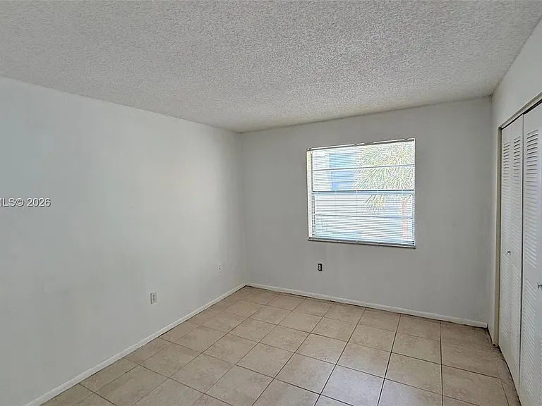 415 Executive Center Dr #203 — Photo 11