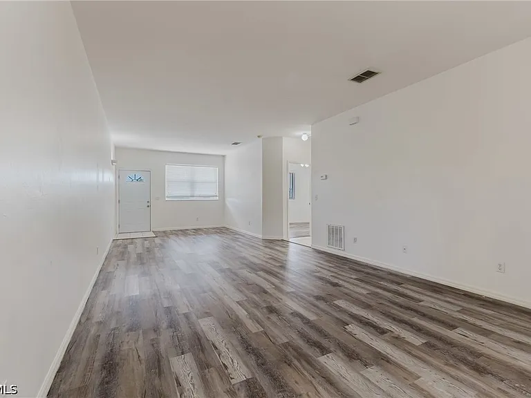 5612 Rose Garden Rd #204 — Photo 8