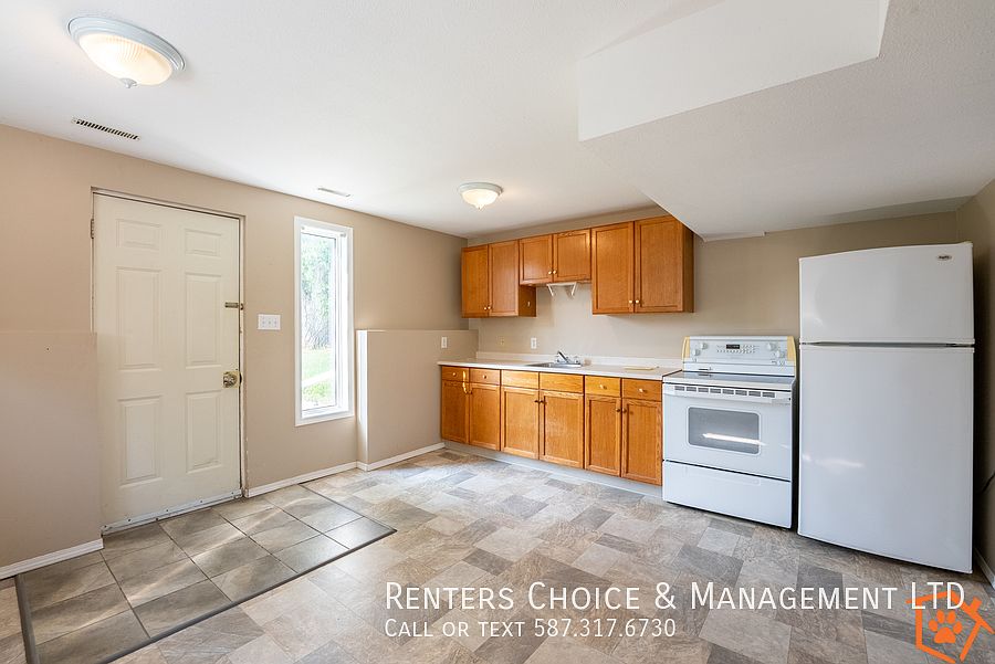 1st image of 5008B 41st Ave
