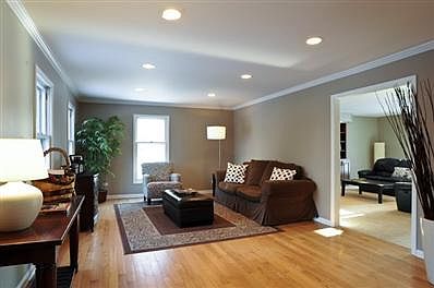 3rd image of 6 Buxton Ct
