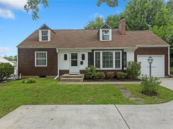 3316 W 75th St, Prairie Village, KS 66208