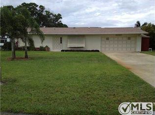 1255 SE Coral Reef St, Port Saint Lucie, FL 34983