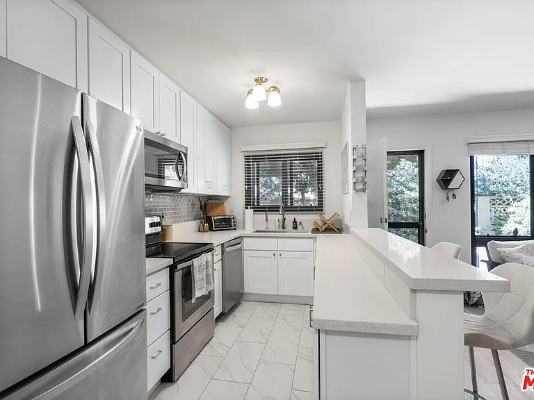 8630 Falmouth Ave #4 — Photo 4