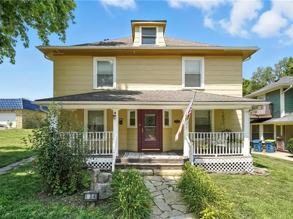 134 S Lincoln St, Liberty, MO 64068