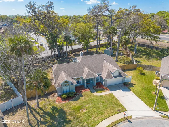 109 Brookhollow Cir, Daytona Beach, FL 32114