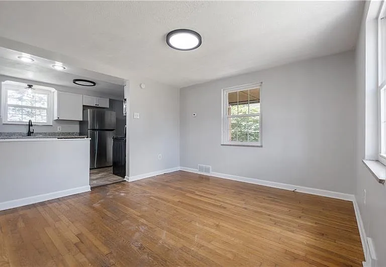321 Arlington Ave — Photo 11