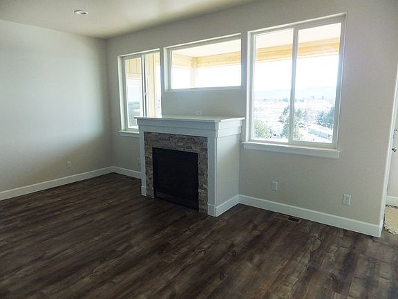 3rd image of 11808 E Jackson Ln