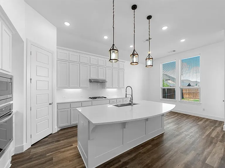 2025 Saint Andrews Dr — Photo 10