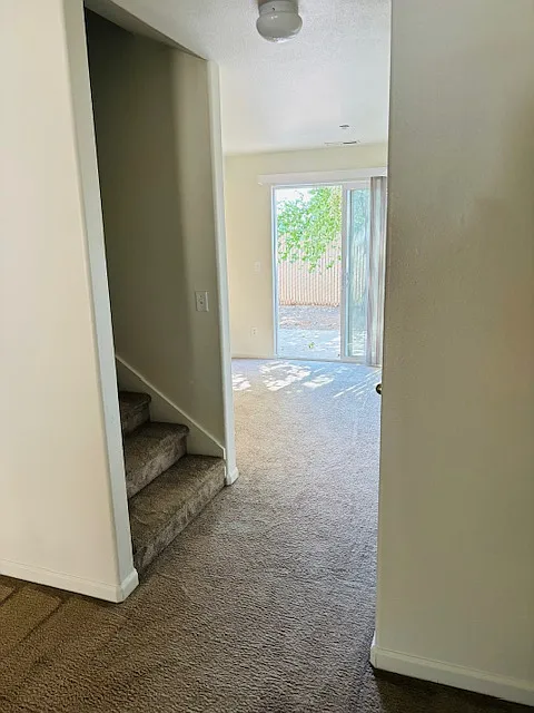 3 bed, 2.5 bath, 1355 sqft, $1,795 — Photo 4