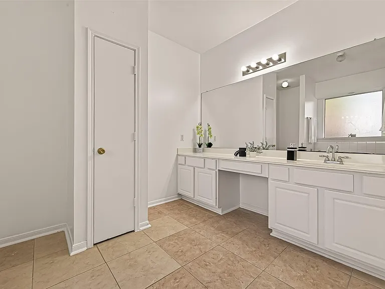16315 April Ridge Dr — Photo 44
